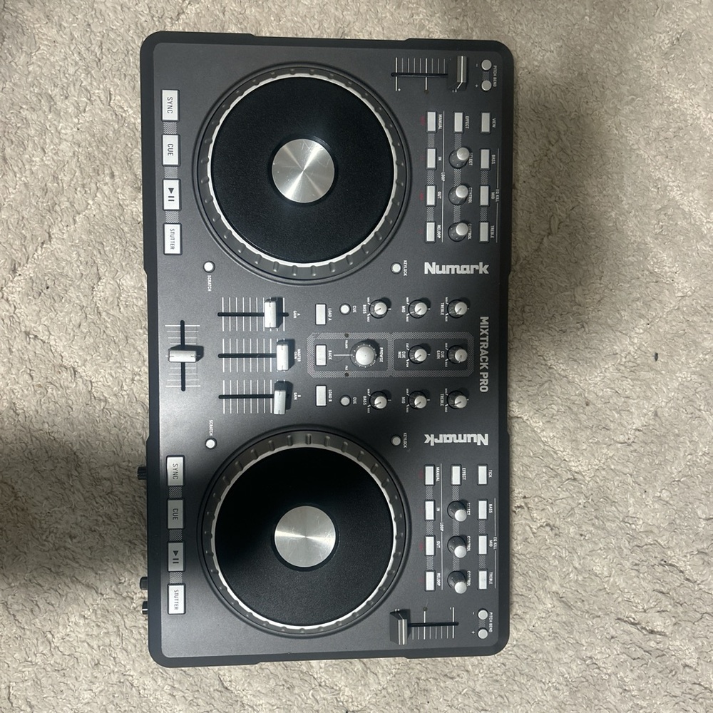Numark. Mixtrack Pro DJ Controller - Black